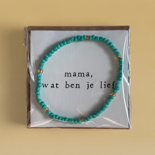 wenskaartje met armbandje mama